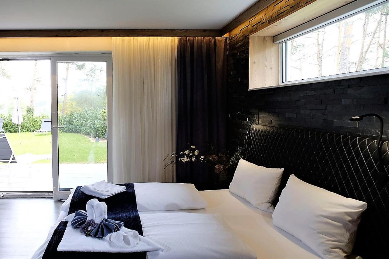 Art & Galerie Hotel Lenz Plauer See Fuenfseen Bagian luar foto