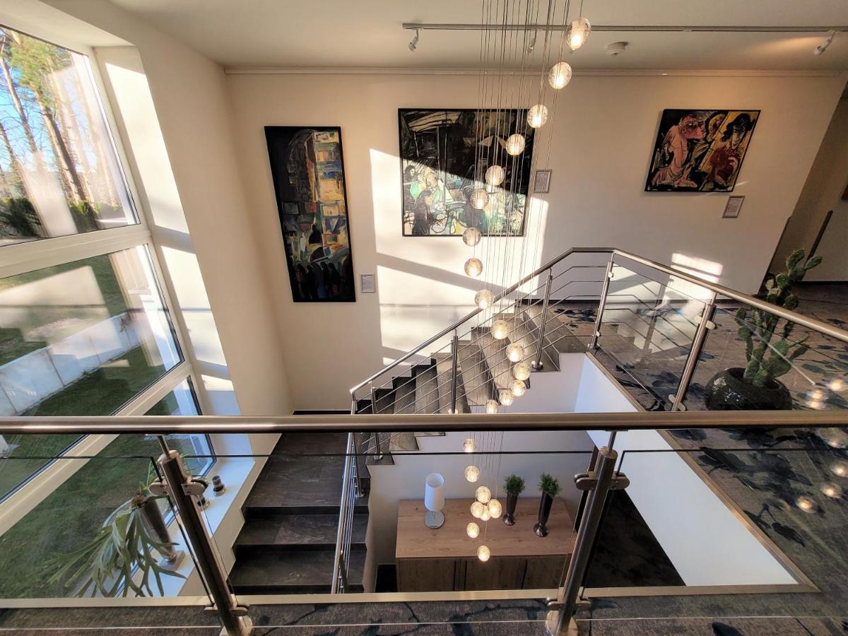 Art & Galerie Hotel Lenz Plauer See Fuenfseen Bagian luar foto