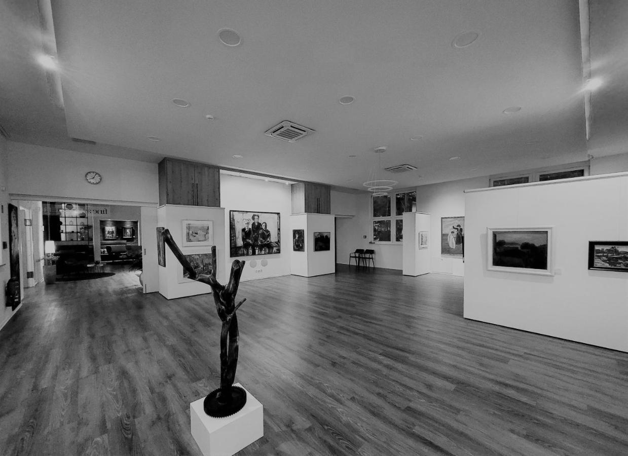 Art & Galerie Hotel Lenz Plauer See Fuenfseen Bagian luar foto
